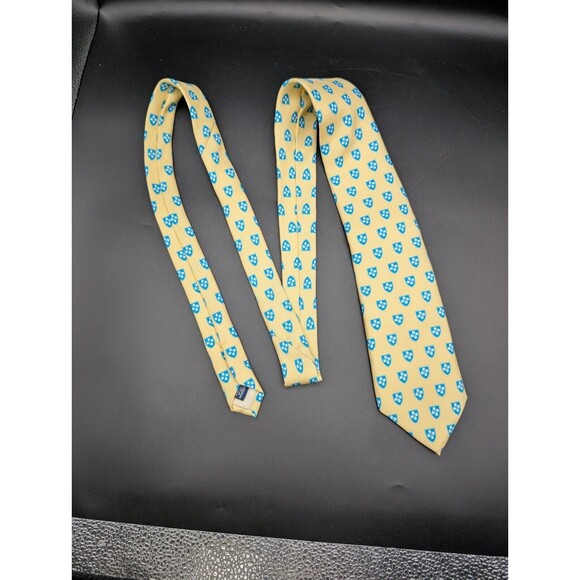 Vineyard Vines Tie Custom Spaulding Rehabilitation Hospital Yellow Blue Rare - Picture 1 of 7